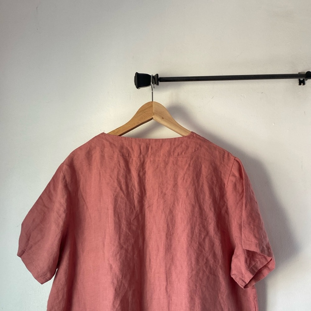 Bed Threads L Linen V Neck Top - Picture 9 of 14